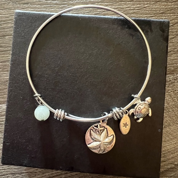 Unwritten Wish Upon a Starfish Charm Bangle Bracelet Silver Amazonite - Picture 4 of 9